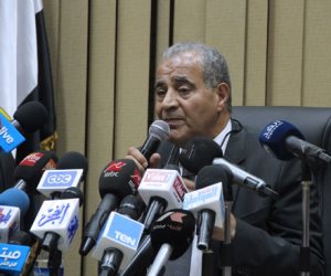 وزير التموين يحذر أصحاب المطاحن: «اللي مش هيطلع دقيق مظبوط هنستبدله» (صور)