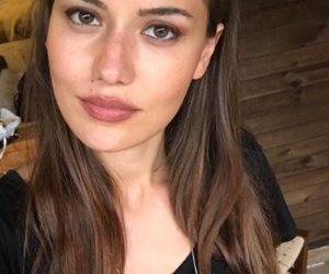 فهرية إفجان تستعرض جمالها بصورة جديدة