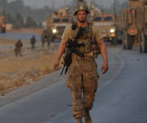 انتحاري يستهدف قافلة لقوات حلف شمال اطلسي في افغانستان