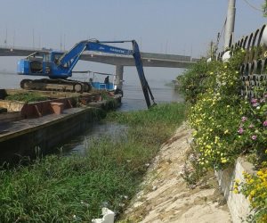 «شباب الأقصر» يواصلون مبادرات تنظيف نهر النيل للحفاظ عليه من القمامة والمخلفات