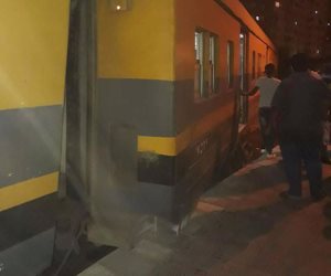 خروج عربة قطار أبوقير بالإسكندرية عن القضبان.. والمحافظ: لا توجد خسائر (صور)