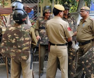 تبادل اطلاق نار بين الشرطة الهندية ومسلحين بإقليم كشمير