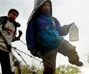 المجلس الأوروبى يطالب باعتبار الشبان المهاجرين قصرا عند التشكيك فى عمرهم
