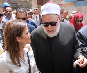 علي جمعة يصل عزبة جرجس للاحتفال بتسليم المرحلة الثالثة من تطوير مساكن المنطقة