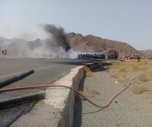 إصابة سائق في اشتعال النيران بشاحنة محملة بالسولار بطريق مرسى علم