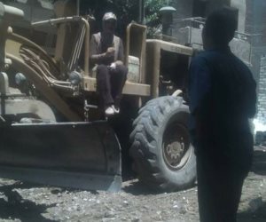 رئيسة حي شرق سما لوط بالمنيا تشرف على أعمال النظافة