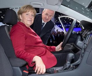المستشارة الألمانية تعلن اعتراضها على مقترح وضع حصص للسيارات الكهربائية بالاتحاد الأوروبي