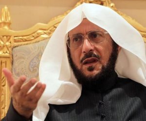 مستشار العاهل السعودي السباق محذرا من الإخوان: سبب مصائب المسلمين