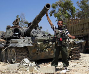 الجيش السوري يقصف بالصواريخ مواقع لمسلحي «جيش الإسلام» في دوما     