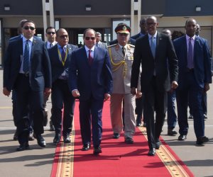 الرئيس السيسي يغادر رواندا متوجهاً إلى الجابون (صور)
