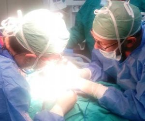 ننشر أول جراحة فى العمود الفقري بواسطة جهاز الأشعة المقطعية المتحرك بالمستشفي العالمي لجامعة طنطا