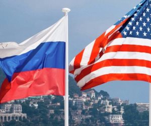 واشنطن تزيل علم روسيا من أعلى مبنى بعثة موسكو التجارية للولايات المتحدة