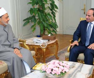 السيسي يستقبل الإمام الأكبر.. ويشيد بدور الأزهر في تجديد الخطاب الديني