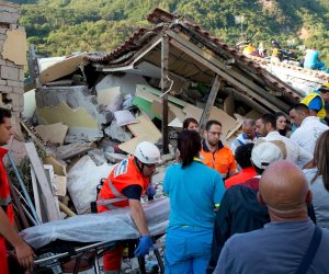 إيطاليا: ارتفاع حصيلة الزلزال إلى قتيلتين و39 مصابا