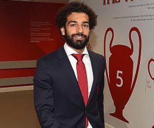 محمد صلاح يصل مع ليفربول الي ملعب آنفيلد (صور)