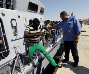 الحرس الوطني التونسي يحبط محاولة 16 شخصًا الهجرة غير الشرعية نحو إيطاليا 
