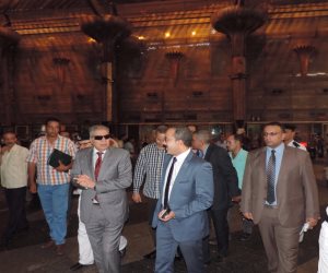 مساعد وزير الداخلية للنقل و المواصلات يفاجئ الخدمات الأمنية بمحطة سكك حديد القاهرة (صور)
