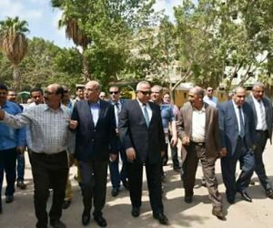 وزير الزراعة ومحافظ الشرقية في جولة تفقدية لحديقة الحيوان بالزقازيق