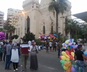 توافد المصليين على ساحة القائد إبراهيم بالإسكندرية لأداء صلاة عيد الأضحى (صور)