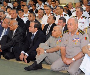 الرئيس السيسي يؤدي صلاة عيد الأضحى بمسجد محمد كريم بالإسكندرية
