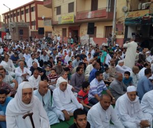 الآلاف يؤدون صلاة عيد الأضحي بالساحات المقررة بأسيوط (فيديو وصور)