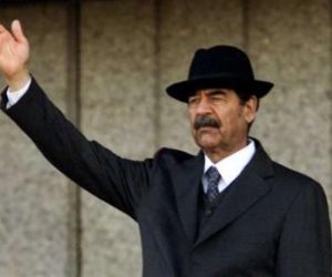 في الذكرى الـ 11 لإعدامه.. 5 صور توثق المشهد الأخير لـ«صدام حسين» 