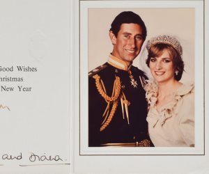 متعلقات العائلة الملكية في بريطانيا للبيع بمزاد أمريكي (صور)