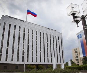 السفارة الروسية بلندن: بريطانيا تستغل مزاعم تهديد موسكو لزيادة ميزانية الدفاع