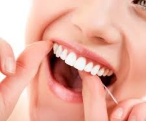 استخدم خيط الأسنان ومتنساش الوجبات الخفيفة.. عادات تساعدك فى القضاء على ساعات الملل الصباحية