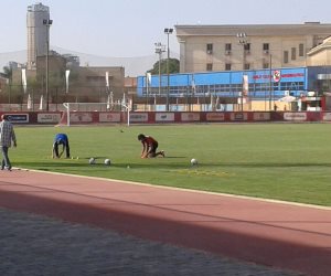 عمرو بركات يؤدي تدريبات منفردة في التتش
