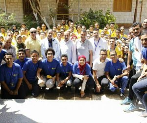  نائب رئيس الجامعة يلقي محاضرات حول صناعة القرار لطلاب عين شمس 