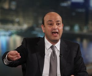 عمرو أديب يناشد "الداخلية" بتسوية أزمة خيرى رمضان بعد اعتذاره
