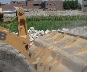 إزالة 7 حالات تعدي علي الأراضي الزارعية في حملة مكبرة في ساقلتة بسوهاج