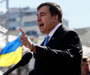 كييف تتوعد بملاحقة كل من ساعد الرئيس الجورجى السابق للعودة لـ اوكرانيا