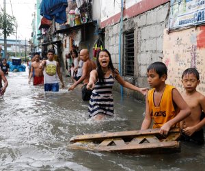 فيضانات عارمة تضرب الفلبين (صور)