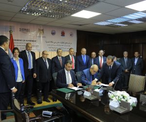 وزير الكهرباء يشهد توقيع اتفاقية شراء الطاقة للمرحلة الثانية من تعريفة التغذية (صور)