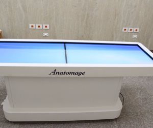 لأول مرة جهاز Anatomage في «طب عين شمس».. وعميد الكلية: سيحدث طفرة 