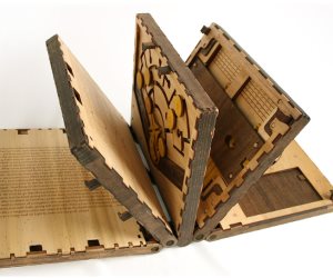 مخطوطات «سيليندا».. مصمم يعتمد على الألغاز تشجيعًا على القراءة (صور)
