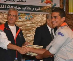 فوز الطالب لقمان السوليا بالقائد المثالي على مستوي مخيم الجوالة لجامعة عين شمس