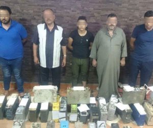 النيابة العامة بشبرا الخيمة: حبس 5 متهمين في حادث سرقة بطاريات المحمول بمطروح