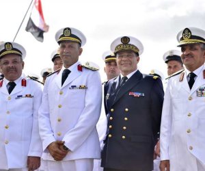قائد البحرية الفرنسية في احتفالية تسليم الفرقاطة "الفاتح": "تحيا مصر.. تحيا مصر"
