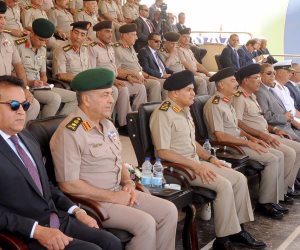 وزير الدفاع يشهد حفل تخرج الدفعة 152 من كلية الضباط الاحتياط