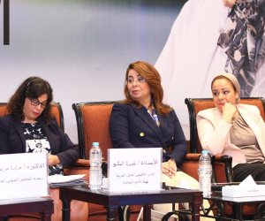 وزيرة التضامن: المرأة العاملة أقوى من غيرها وعلينا توفير وسائل مواصلات تبعد عنها التحرش (صور)