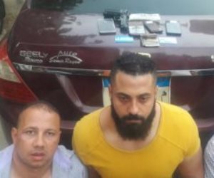 ضبط عصابة تنتحل صفة رجال شرطة لسرقة المواطنين
