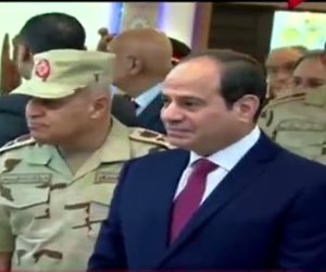 السيسي يستمع لشرح تفصيلي لآليات العمل بمركز المؤتمرات الدولي الجديد