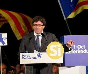 محامي الرئيس الكتالوني: بودجيمونت لم يطلب اللجوء لبلجيكا ولن يعود لإسبانيا لحضور التحقيقات