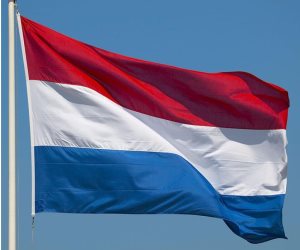 هولندا توصي بحظر الهواتف المحمولة في المدارس