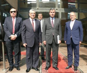 وزير الكهرباء يبحث مع نظيره الأردني العلاقات الاقتصادية والتجارية