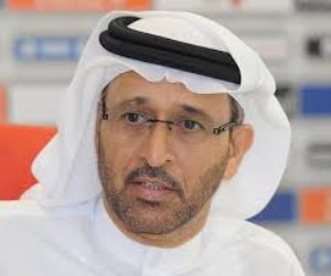 رئيس اتحاد الكرة الإماراتي السابق يحتفل بتأهل الفراعنة لمونديال روسيا