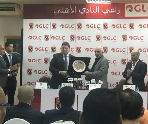 الأهلي يتبادل الدروع مع الراعي الجديد